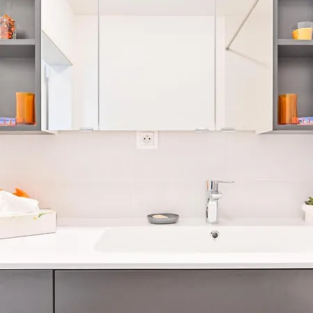 L'equinox アパート