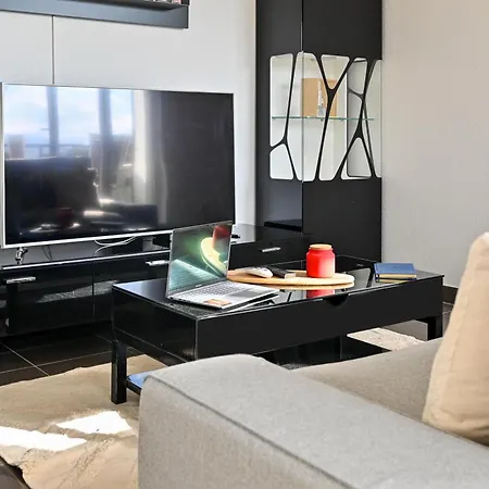 L'equinox アパート *